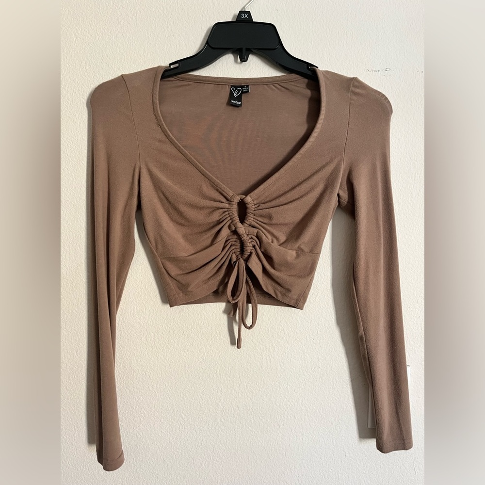 Long sleeve crop top
